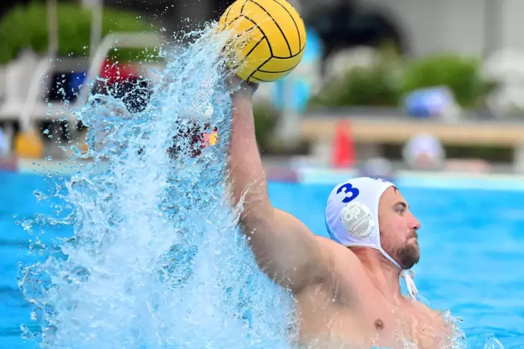 Der frühere Nationalspieler Timo van der Bosch fehlte dem SC Neustadt überall.