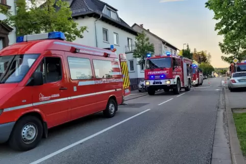 Die Feuerwehr Waldmohr im Einsatz.