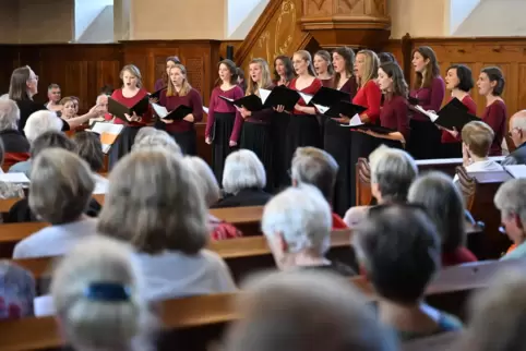 In der Haardter Kirche: die Pfälzische Kurrende unter Carola Bischoff. 