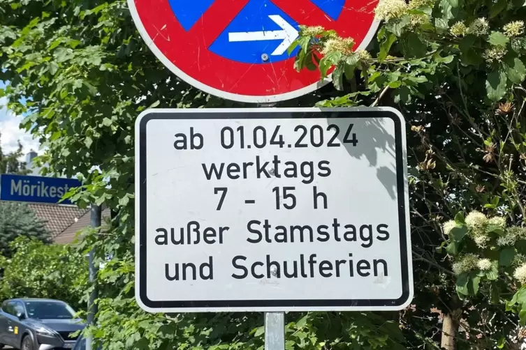 Schild in der Hermann-Hesse-Straße in Oggersheim. 