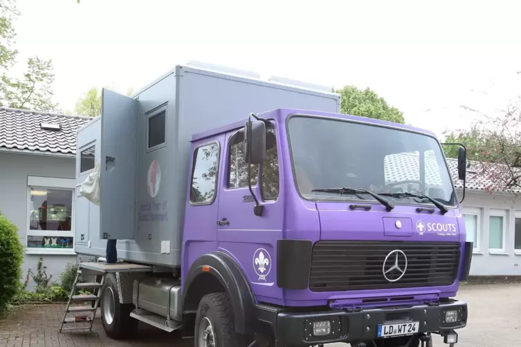 Heute ist der Lkw pfafinderlila statt feuerwehrrot.