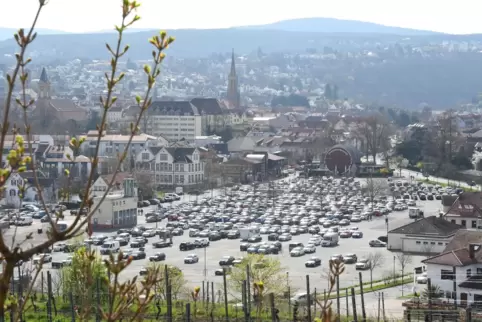 Wann die Parkgebühren auf dem Wurstmarktplatz eingeführt werden, ist offen. 