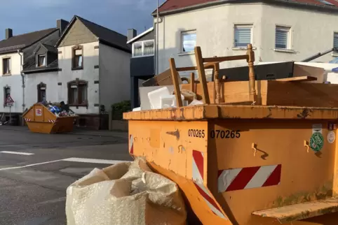 Ein Container in der Zweibrücker Lanzstraße.