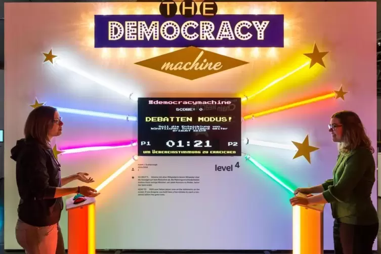 Spieler sollen bei „The Democracy Machine“ Position beziehen und miteinander argumentieren.