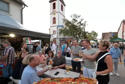 Ist den Parteien wichtig: der Zusammenhalt und die Gemeinschaft im Dorf, wie hier beim Dorffest im vergangenen Jahr. 