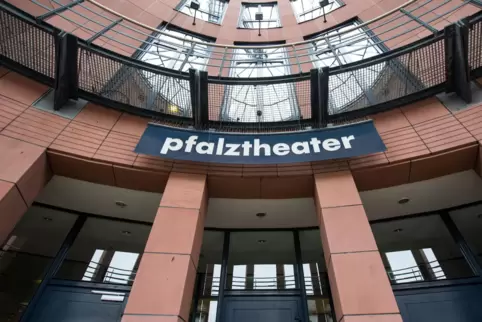 Das Pfalztheater in Kaiserslautern. 