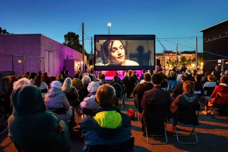 Filme unter freiem Himmel: Das gibt es beim „Sommerkino Open Air“ zu erleben. 