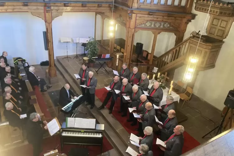 Zum 150. Geburtstag gab der Männergesangverein Mitte April ein Jubiläumskonzert in der protestantischen Kirche Steinwenden. 