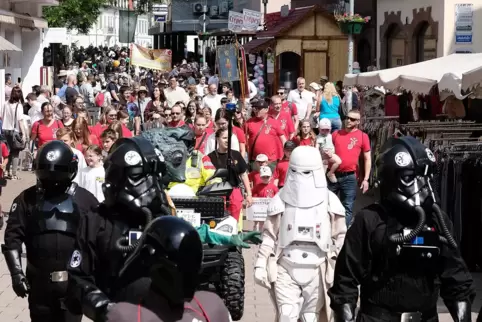 Wie in den vergangenen Jahren gibt es wieder eine große Parade durch die Innenstadt – hier 2023. 