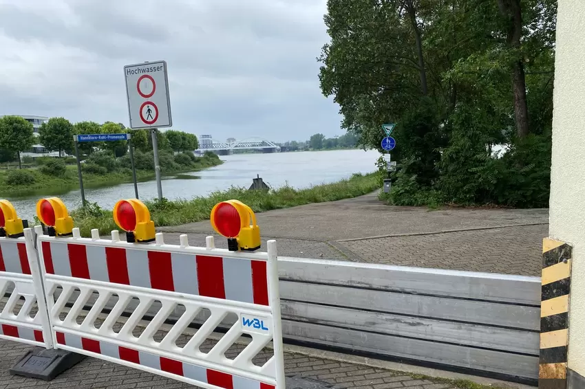 Gesperrt: die Hannelore-Kohl-Promenade.