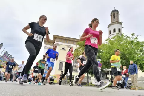 396 Gestartete kamen im Hauptlauf ins Ziel. 