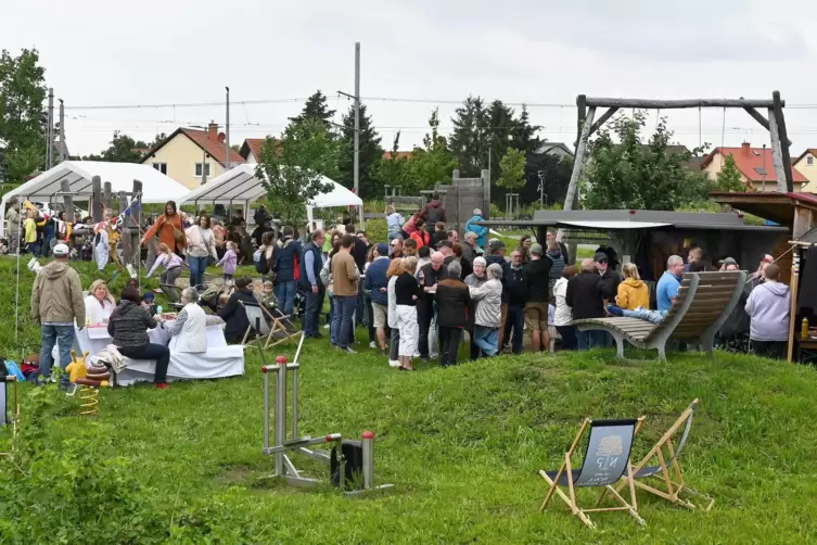 Zum zweiten Mal feierten die Ellerstadter ihr Sommerfest auf dem Mehrgenerationengelände. 