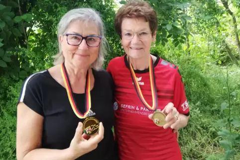 Gold und Bronze: Anne Schätzlein-Thomas (links) und Eleonore Woll vom KV Pirmasens. 