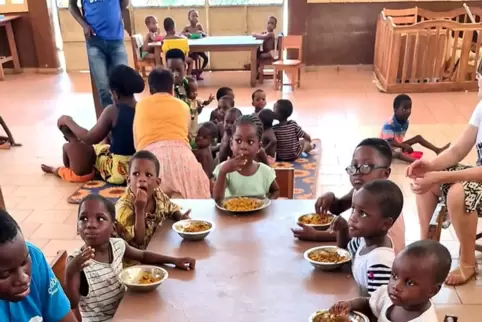 Anfang Januar reiste Pfarrer Wolfgang Emanuel gemeinsam mit einer Delegation nach Togo. Die Gruppe konnte vor Ort miterleben, wo