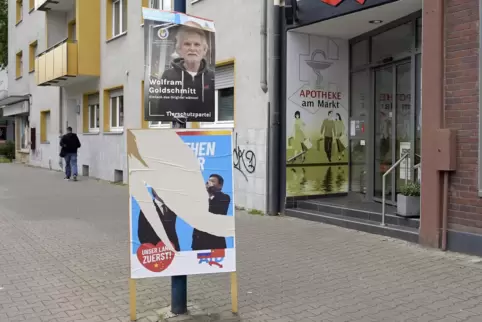 Tatort in Mannheim-Rheinau: In der Nähe des dortigen Marktplatzes überraschte das spätere Opfer drei Männer beim Beschädigen von