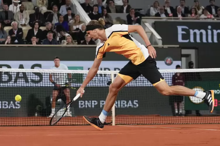 Ran an den Stopp und rein ins Halbfinale: Alexander Zverev hat weiterhin seinen ersten Grand-Slam-Titel fest im Blick. 