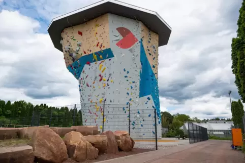 In den nächsten Tagen gehört der Kletterturm an der Uni noch den Nachwuchsleistungssportlern. Ab Mittwoch darf jeder geübte Klet