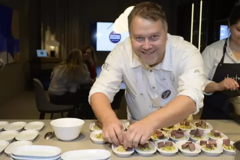 Kochen für die Seele und den Körper: Anton Schmaus schöpft aus einem fast unendlichen Fundus an Gerichten.