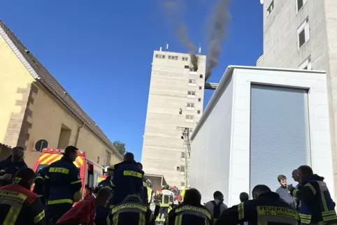 Die Rauchgasentwicklung war von Weitem zu sehen. 