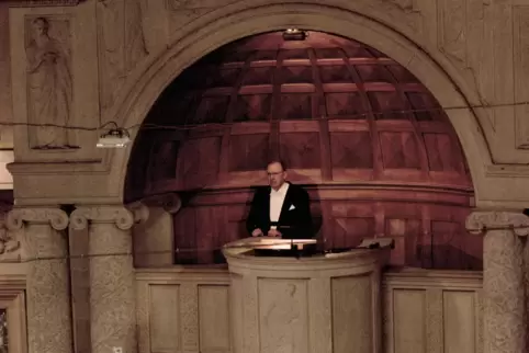 Wotans Abschied an ungewohnter Stelle: Thomas Jesatko singt auf der Kanzel der Christuskirche