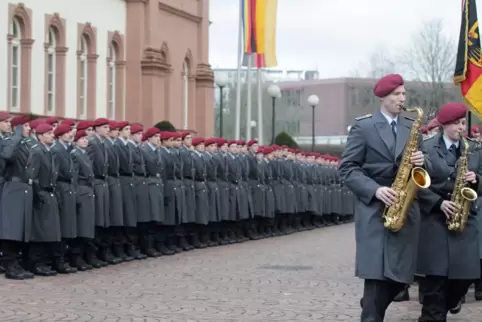 Gelöbnis vor dem Zweibrücker Schloss, hier im Jahr 2012.