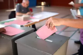 Die Auszählung der Stimmen für den Stadtrat dauerte bis in den Abend hinein.