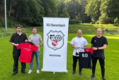 Das neue Trainerteam der SG Oberarnbach (von links): Jannis Berberich, Julian Woll, Joscha Bautz und Daniel Föckler.