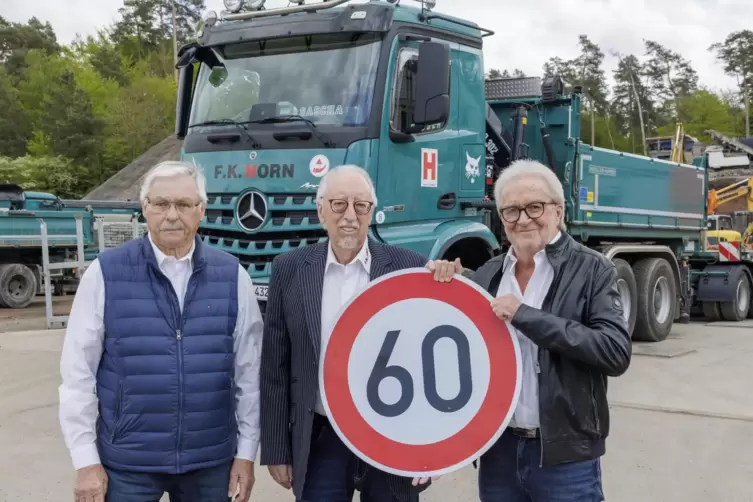  Gerhard Wenz ist seit 59 Jahren dem Unternehmen F.K. Horn treu. Egbert Ultes und Hans Schön packen da noch ein Jahr drauf, wie 