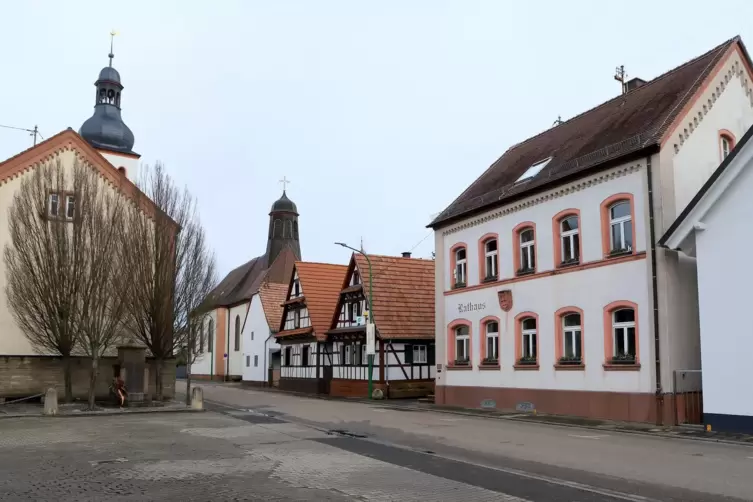 Das Rathaus in Neuburg.