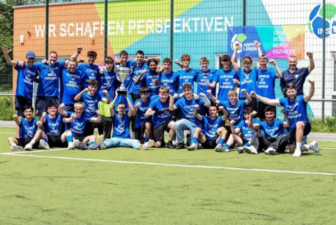 Meister und Aufsteiger: die Fußball-B-Junioren des FC Speyer 09.