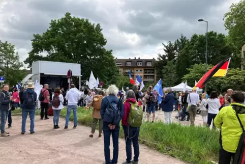 Auf der Festwiese sammelten sich an Pfingsten die Teilnehmer der „Freieinig“-Versammlung.