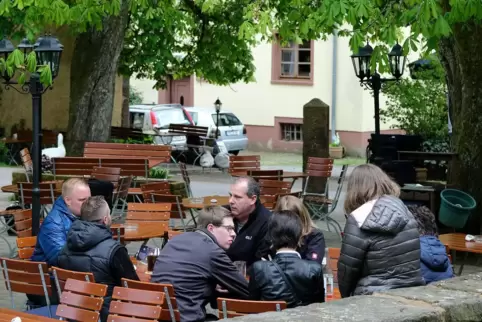 Im Biergarten der Kneispermühle (hier ein Foto von 2019) aß Klaus Töpfer sonntagsmorgens Rühreier.