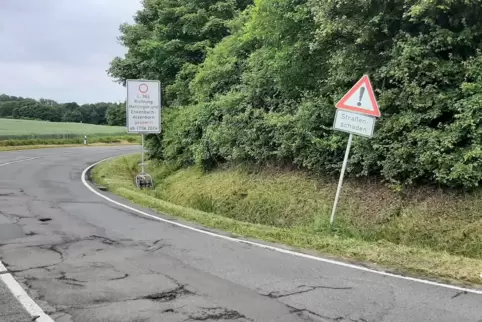 Auf der L382 und der L401 zwischen Mehlingen und Baalborn wird ab Montag, 17. Juni, die Asphaltdecke erneuert.