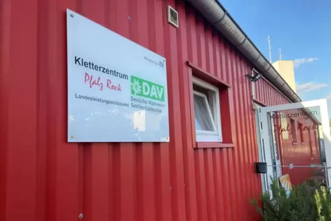 Wer will, kann in den zwölf Monaten im Kletterzentrum auch eine Trainerlizenz erwerben. 