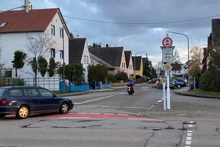 Die Von-Kieffer-Straße im knapp 16.700 Einwohner zählenden Luwigshafener Stadtteil Gartenstadt.