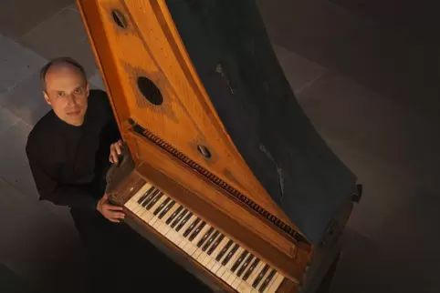 Bernhard Klapprott spielt auf einem „Muselaar“. 