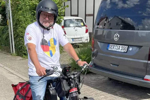 Andreas Holden auf seinem Vélosolex. 