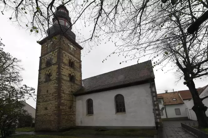 Dach und Decke der protestantischen Kirche sind marode. Seit 2015 ist sie deshalb geschlossen.