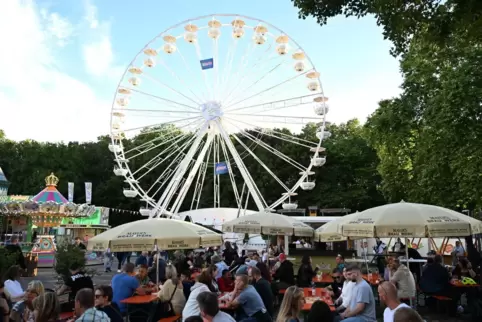 Von einem „sehr angenehmen Publikum“ beim Ludwigshafener Pfalzfest sprechen die Veranstalter.