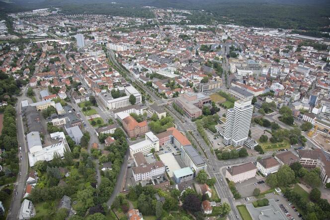 In der Stadt gibt es einige soziale Brennpunkte – gerade in den Stimmbezirken Grübentälchen/Volkspark und Kaiserslautern West. H