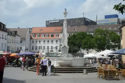 Gegen die Erweiterung der Fußgängerzone am St. Johanner Markt wollte sich eine Anwohnerin wehren. 