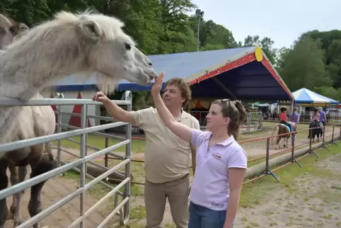 Haben den Ponywelt-Verein gegründet: Jakel Bossert und Tochter Ann-Katrin. 