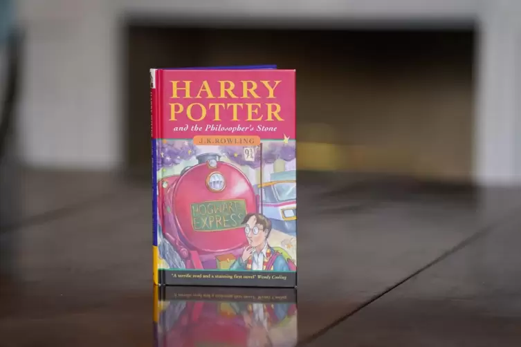Erstausgabe "Harry Potter und der Stein der Weisen" versteigert
