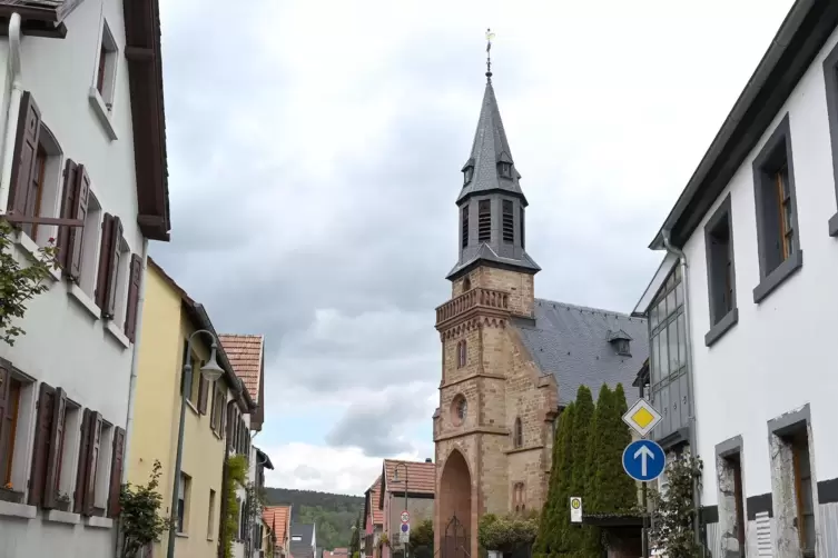 Beim ersten Wahlgang am 9. Juni trennten Axel Günther und Torsten Trautwein 27 Stimmen. 