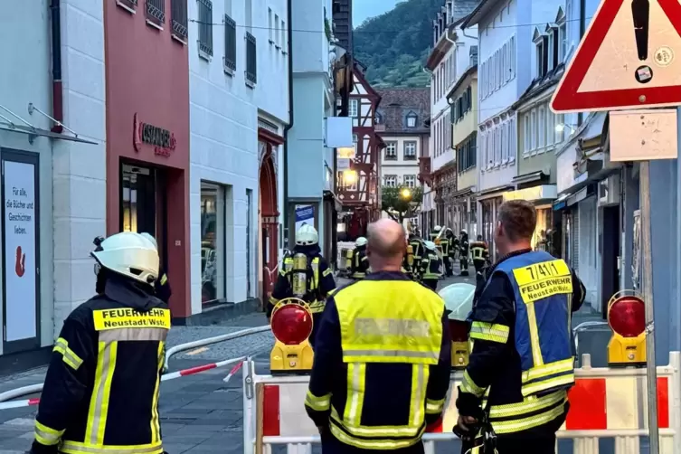 Die Kellereistraße wurde am Donnerstagabend gesperrt. 