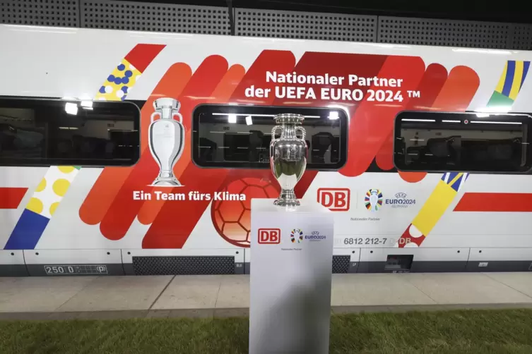 Die Deutsche Bahn ist Partner der Uefa bei der Fußball-EM – pünktlicher ist sie deswegen aber nicht.