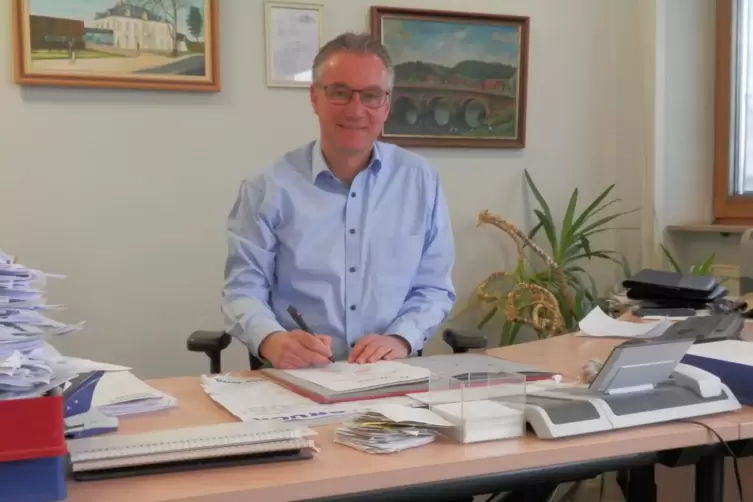 Geht mit einem satten Vorsprung in die Stichwahl um den Landratsposten im Saarpfalz-Kreis: Frank John von der SPD.