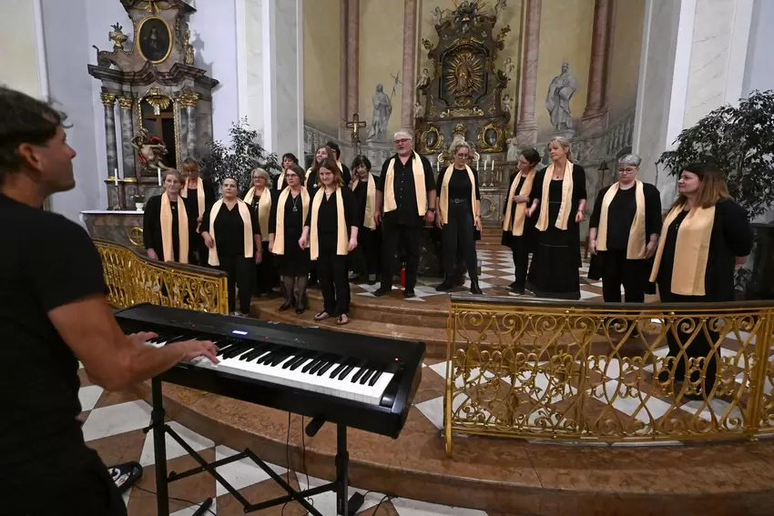 Mitreißend: das Konzert des Gospelchors Voices@Heaven in der Dreifaltigkeitskirche.