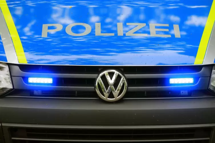 Hinweise nimmt die Polizei entgegen. 