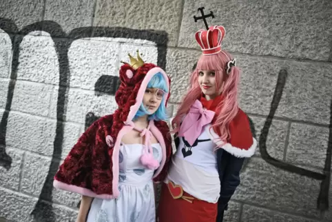 Eine Spielart des Cosplay: Manga-Liebhaberinnen in stilechtem Gewand.